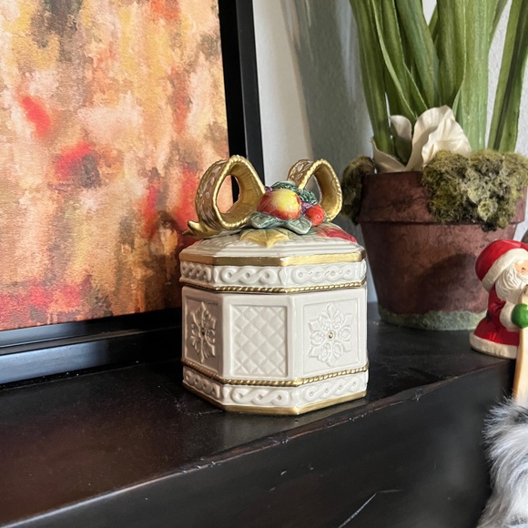 1996 Fitz and Floyd “snowy woods” collection trinket decore - Picture 3 of 6